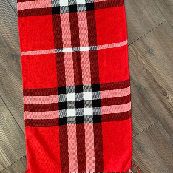 Scarf - Picture 2 of 6